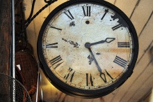 antique-clock-1445354221G4a